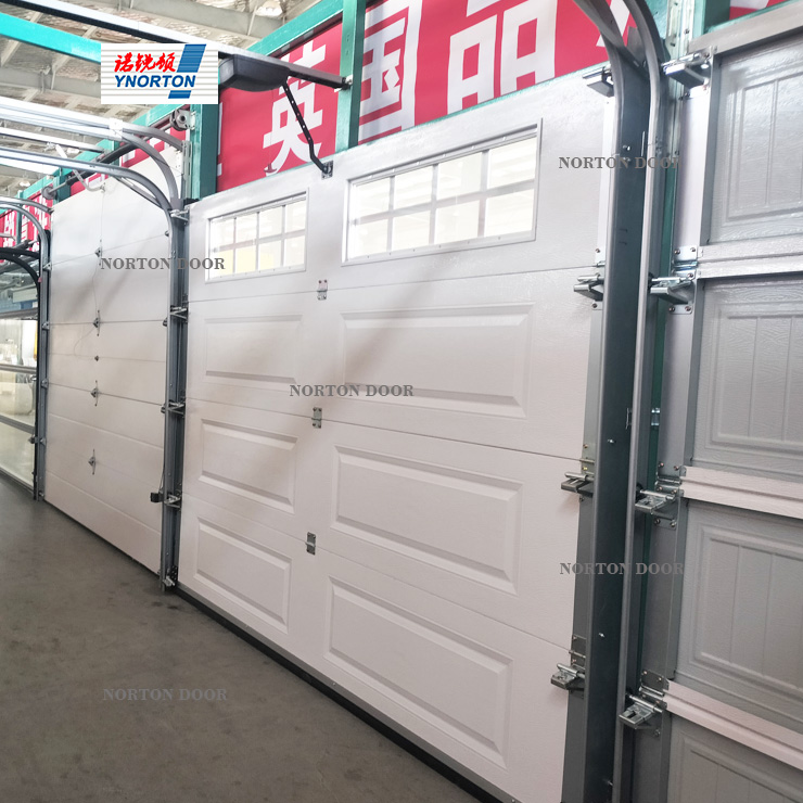 గ్యారేజ్ డోర్స్ యొక్క సాధారణ నిర్వహణ కోసం ఐదు కీలక అంశాలు: ఈ ఉపాయాలు వారి సేవా జీవితాన్ని పొడిగించడంలో సహాయపడతాయి