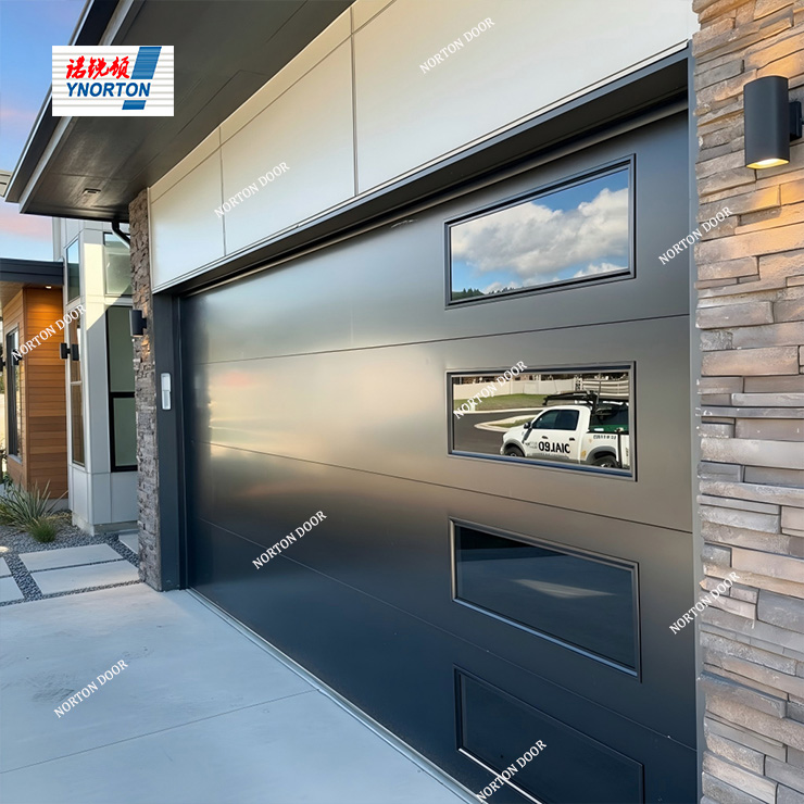 చౌక గ్యారేజ్ తలుపు